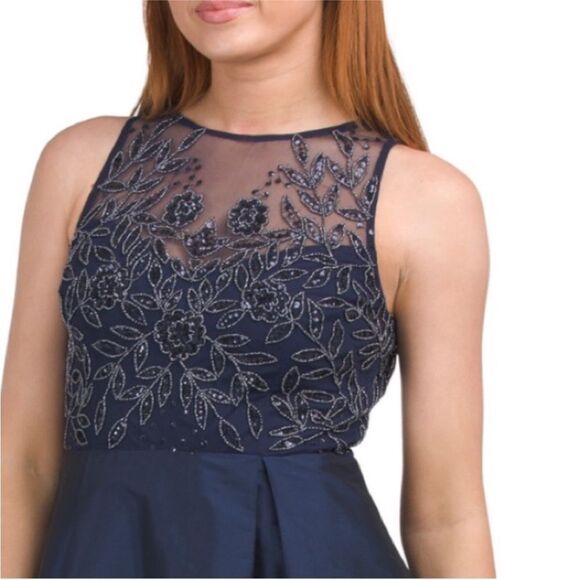 Adrianna Papell Beaded Taffeta Ball Sleeveless Beaded Top Gown - Picture 6 of 11